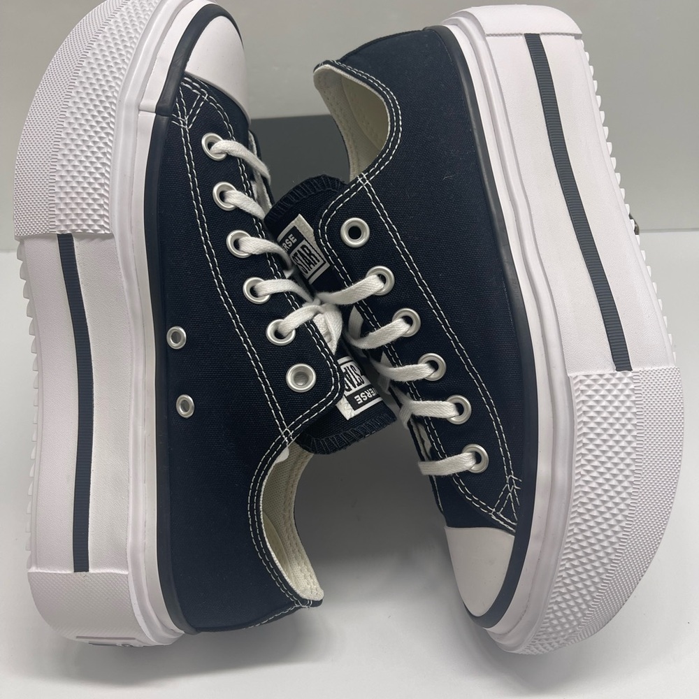 Converse Men’s Black and White Platform Sneakers - Picture 12 of 16